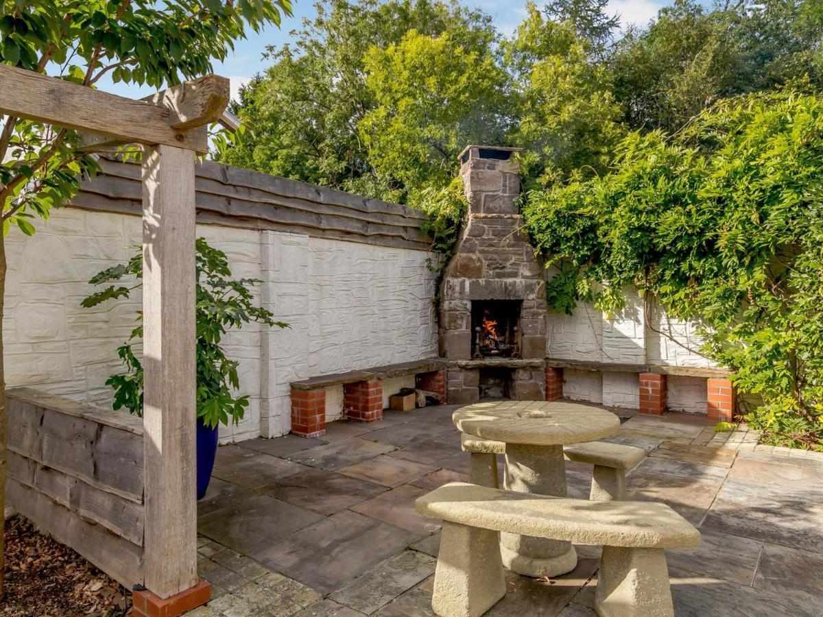 White Horse Farm Villa Abergavenny ภายนอก รูปภาพ